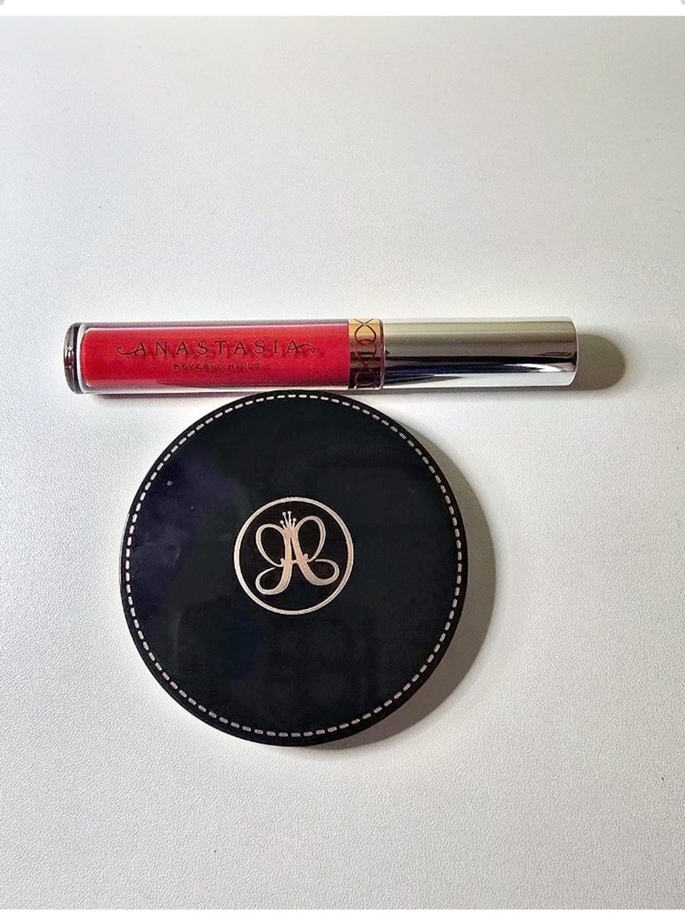 Anastasia American Doll Liquid Lipstick Bright Coral-Red, Compact Double Mirror